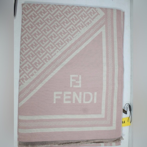 Authentic Fendi Wrap Stole Shawl 65% Cashmere 35% Silk Multicolor Used - Picture 4 of 6